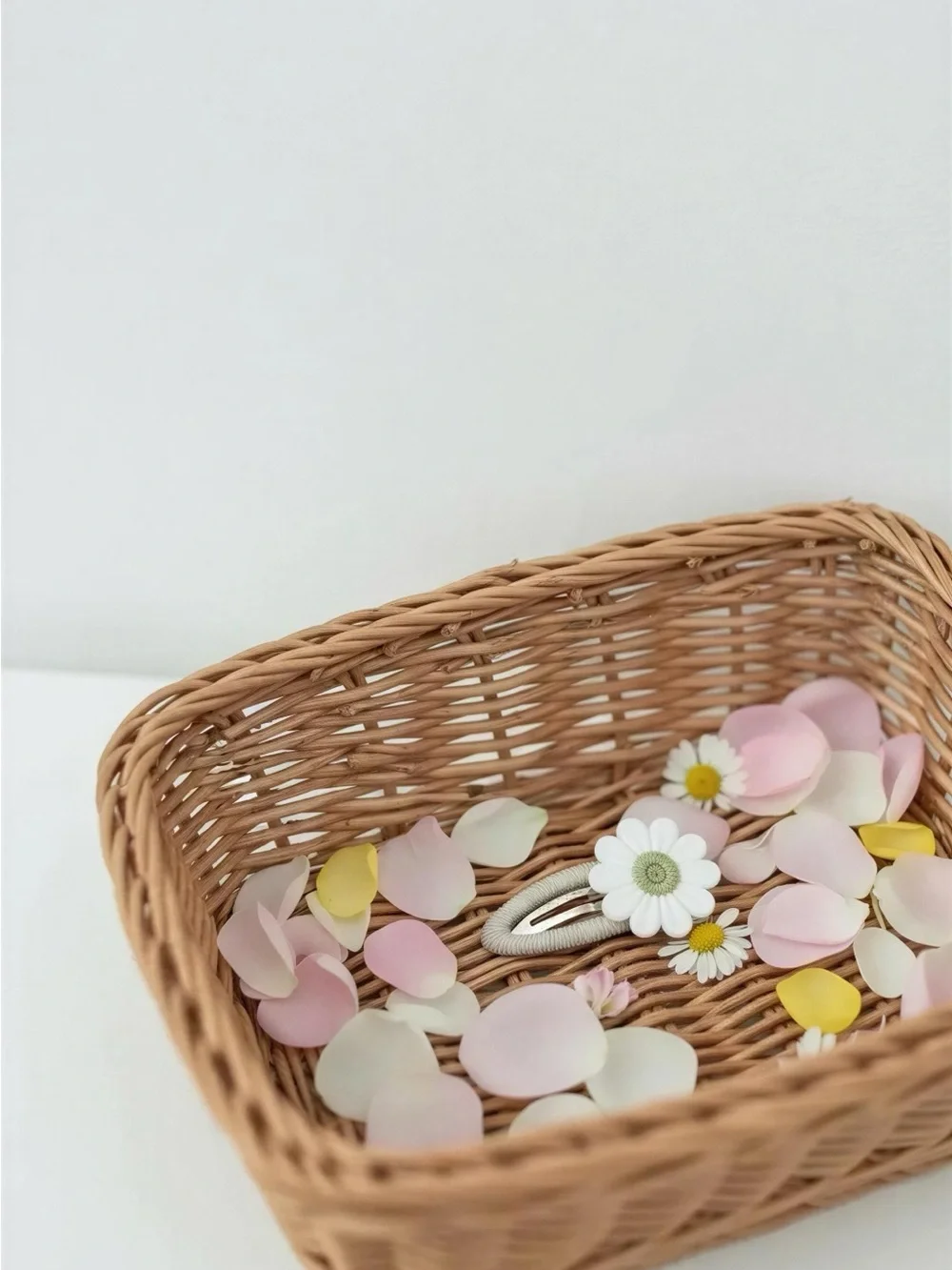 Handmade White Daisy Hair Clips - Set of 2 - Boho Floral Snap Hair Barrettes